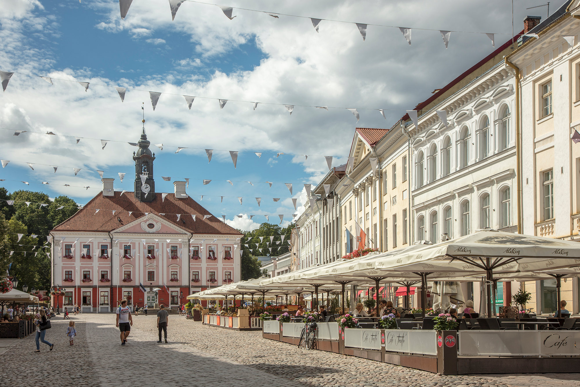 Der Rathausplatz in Tartu